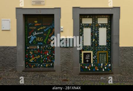 Bemalte Tuer, Altstadt, Funchal, Madeira, Portugal Stock Photo