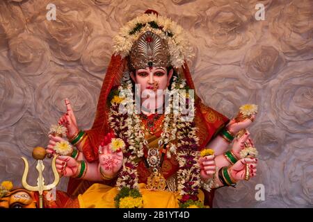 Idol of Hindu Goddess Durga during Navaratri festival, Pune, Maharashtra, India Stock Photo