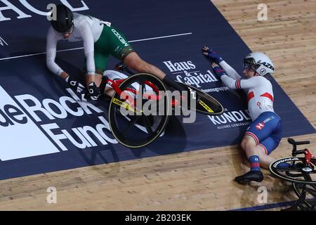Berlin, Germany. 28th Feb 2020. Laura Kenny of Great Britain crashes out of the Women's omnium during day 3 of the The UCI Cycling Track World Championships, at The Veledrom, Berlin Germany. 28 February 2020 (Photo by Mitchell Gunn/Espa-Images) Credit: European Sports Photographic Agency/Alamy Live News Stock Photo