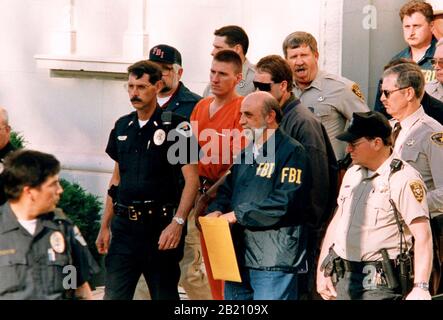 Perry, Oklahoma USA, Apr. 21, 1995.: Timothy McVeigh under arrest 2 days after the terrorist bombing of the Murrah Federal Building in Oklahoma City. Stock Photo