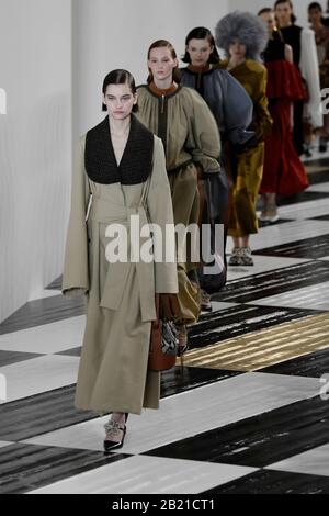 Paris, France. 28th Feb, 2020. Models present creations of LOEWE's Fall/Winter 2020-2021 Ready-to-Wear collections during Paris Women's Fashion Week in Paris, France, Feb. 28, 2020. Credit: Piero Biasion/Xinhua/Alamy Live News Stock Photo