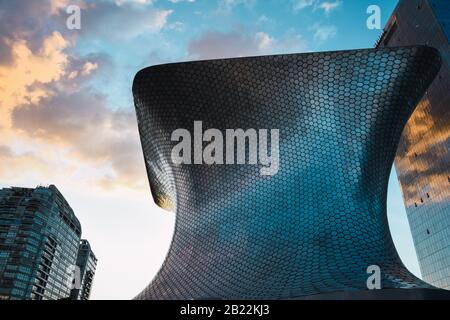 Mexico City, Mexico; October 7 2019:The futuristic architecture of the soumaya museum in Mexico Stock Photo