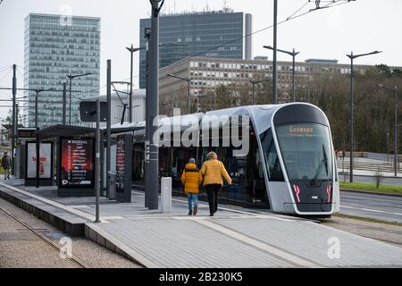 Luxemburg, Luxembourg. 29th Feb, 2020. A tram of the city of Luxembourg stops at Pfaffenthal-Kirchberg. As of today, local public transport in Luxembourg is free of charge. Credit: Oliver Dietze/dpa/Alamy Live News Stock Photo