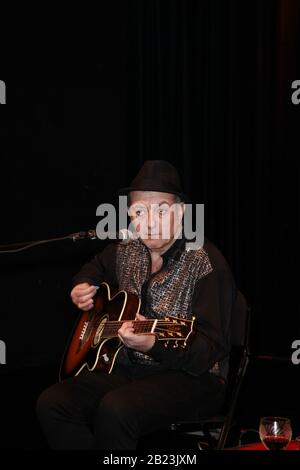 André Herzberg (DDR Rockband Pankow) bei der Leseung »Was aus uns geworden ist« im Apollo Theater Görlitz am 28.02.2020 Stock Photo