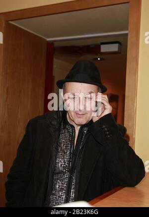 André Herzberg (DDR Rockband Pankow) bei der Leseung »Was aus uns geworden ist« im Apollo Theater Görlitz am 28.02.2020 Stock Photo