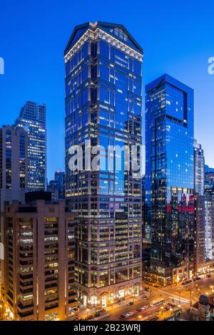 The 77 West Wacker Drive Building rising above the south bank of the ...