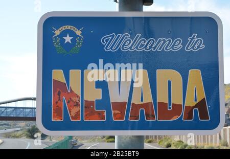 Welcome to Nevada Sign on the border with Arizona. In Laughlin, Clark County, Nevada USA Stock Photo