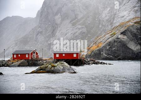 Rorbuer in Lofoten Islands, houses used by fishermen. Use for fishing has diminished and housing is now used to rent out to tourists - Accomodations Stock Photo