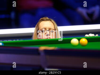 Waterfront, Southport, Merseyside, UK. 1st Mar, 2020. World Snooker Championship, Coral Players Championship; Bulgarian referee Desislava Bozhilova officiating at today's final Credit: Action Plus Sports/Alamy Live News Stock Photo