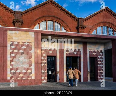 V&A Museum of Childhood Bethnal Green East London. Main entrance of the Museum of Childhood. Architect James William Wild 1842. Stock Photo