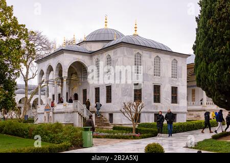 Outside the library at the Topkapi Palace Museum, Istanbul, Turkey Stock Photo