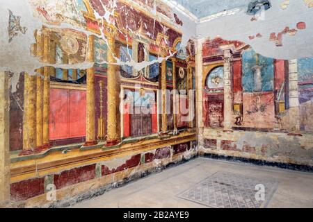 Oplontis Villa of Poppea - Triclinium, The II style decorations on the walls Stock Photo