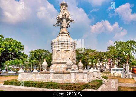 Rama IX Golden Jubilee Monument on Ratchadamnoen Road, Bangkok, Thailand Stock Photo