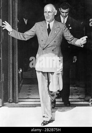 During the speech of the Abyssinian representative in the League of Nations in Geneva, Professor Jeze, representatives of Italy leave the meeting. The picture shows the Italian delegate Baron Aloisi leaving the building in Geneva. Stock Photo