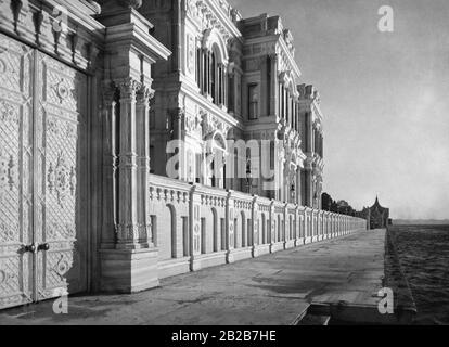 Exterior view of the Beylerbeyi Palace in Istanbul on the Asian side of the Bosporus. Stock Photo