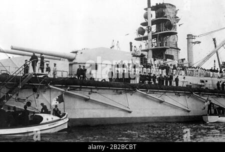 SMS Kaiser was the lead ship of the Kaiser class, a series of five dreadnoughts (battleships) of the Imperial Navy before and during the First World War. She is the flagship of the Detached Division. She is on a voyage to West Africa and South America. She is currently in a South American port. Undated photo. Stock Photo