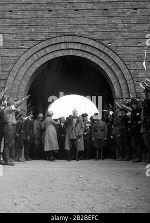 Hindenburg on a visit to the memorial for the Battle of Tannenberg near Hohenstein in East Prussia. Franz von Papen is left behind him. At right, Hermann Goering and Gauleiter Erich Koch. On the edge are members of SA and SS, on the right a member of the SD with an armband. Stock Photo