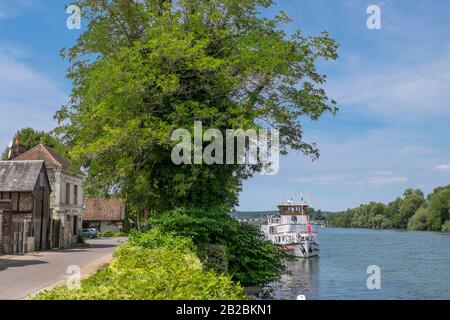 Banks of the River Seine in Poses (Normandy, northern France) Stock Photo