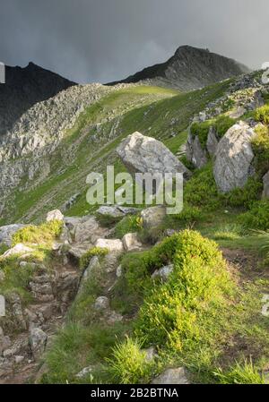 Mountain scenery in the Glyderau mountains above the Ogwen Valley, Snowdonia, North Wales, UK Stock Photo