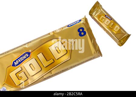 Single McVities Gold Bar unwrapped - golden chocolate bar snack treats  without wrapper isolated on black background Stock Photo - Alamy