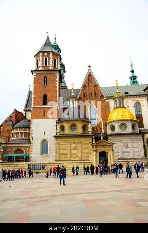 Royal Cathedral Wawel Castle Krakow Poland St. Stanislaus King Casimir EU Europe UNESCO Stock Photo