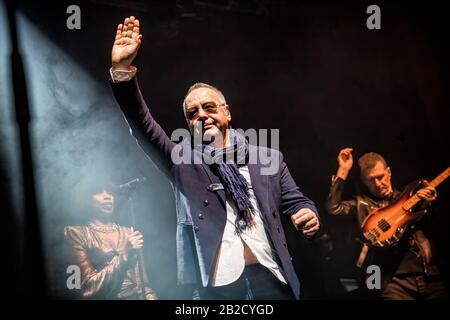Oslo, Norway. 01st Mar, 2020. The Scottish rock band Simple Minds performs a live concert at Sentrum Scene in Oslo. Here singer, songwriter and musician Jim Kerr is seen live on stage. (Photo Credit: Gonzales Photo/Terje Dokken/Alamy Live News). Stock Photo