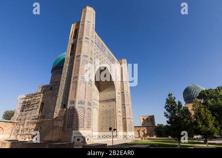 Main building, Bibi Khanym Mosque, Bibi Khanum mosque, Samarkand, Uzbekistan, Central Asia, Asia Stock Photo