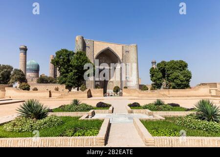 Main entrance facade, Bibi Khanym Mosque, Bibi Khanum mosque, Samarkand, Uzbekistan, Central Asia, Asia Stock Photo