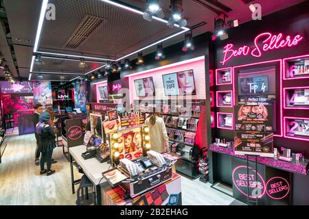 Hong Kong China Circa January 2019 Interior Shot Givenchy Store – Stock  Editorial Photo © teamtime #352805102
