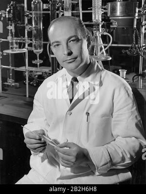 ARTHUR KORNBERG (1918-2007)  1950 photo of the American biochemist who won the Nobel Prize for Medicine with his studies of DNA Stock Photo