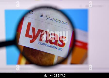 NY, USA - FEBRUARY 29, 2020: Homepage of lynas corp website on the display of PC, url - lynascorp.com. Stock Photo