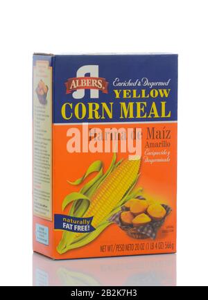 IRVINE, CALIFORNIA - MAY 22, 2019:  A 20 oz box of Albers Yellow Corn Meal. Introduced in 1895 by Bernhard Albers, a German immigrant, in Portland, Or Stock Photo
