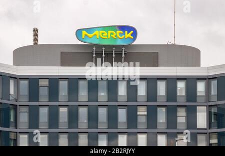 Merck TV Brasil by Merck KGaA (Darmstadt, Germany)