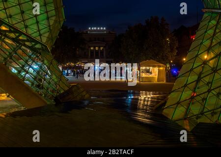 The Freedom Fountain (Fontanna Wolnosci) on Freedom Square (Plac Wolnosci) in Poznan. In the background the Ósmego Dnia Theatre is visible , Poland 20 Stock Photo