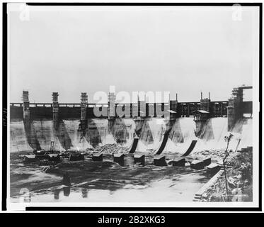 PANAMA : Gatun Lake spillway, Panama Canal , 1914 - GEOGRAPHY ...