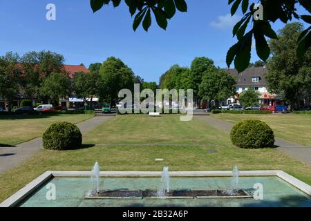 Ludolfingerplatz, Frohnau, Reinickendorf, Berlin, Deutschland Stock Photo