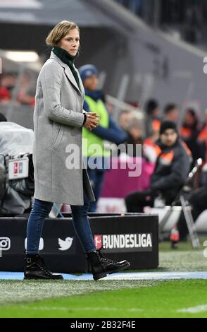 Munich, Germany. 21st Feb, 2020. Kathleen Krüger, team manager of FC Bayern. It's on the sidelines. Credit: Angelika Warmuth/dpa/Alamy Live News Stock Photo