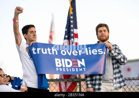 Los Angeles, United States. 03rd Mar, 2020. Supporters Democratic presidential candidate Joe Biden attend a Super Tuesday campaign rally in Los Angeles. Credit: SOPA Images Limited/Alamy Live News Stock Photo