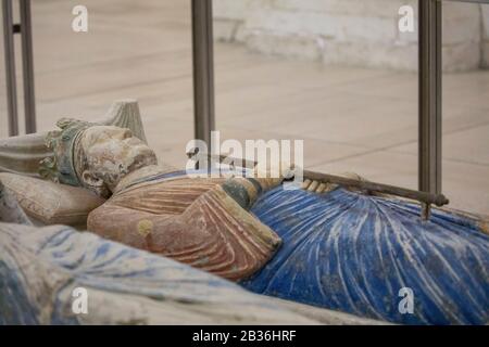 France, Maine-et-Loire, Loire valley listed as World Heritage by UNESCO, Fontevraud-l'Abbaye, Fontevraud Abbey, XII-XVII century, 12th century abbey church, polychrome recumbent figure of Henry II King of England Stock Photo