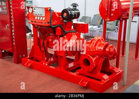 Industry skid mounted fire pump engine set