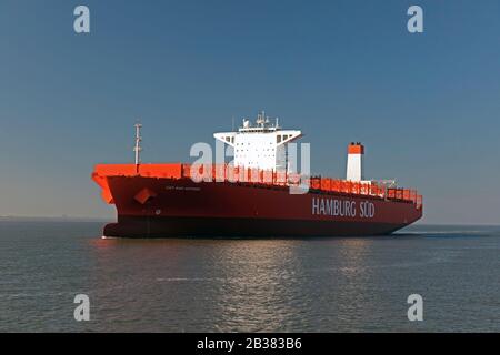 Unbeladener Containerfrachter, Cap San Antonio auf der Elbe bei Hamburg, Deutschland, Containerschiff, Verkehr, Transport, Stock Photo