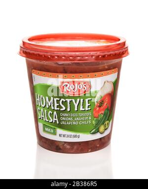 IRVINE, CALFORNIA - FEBRUARY 17, 2019: A 24 ounce container of Rojos Homestyle Mild Salsa. All Rojo’s salsas are gluten free. Stock Photo