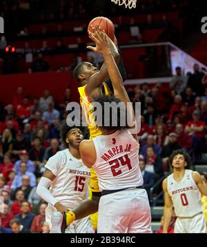 Maryland guard Darryl Morsell (11) watches his shot fall into the ...