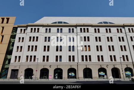 Bundesministerium für Umwelt, Naturschutz, Bau und Reaktorsicherheit, Stresemannstrasse, Mitte, Berlin, Deutschland Stock Photo