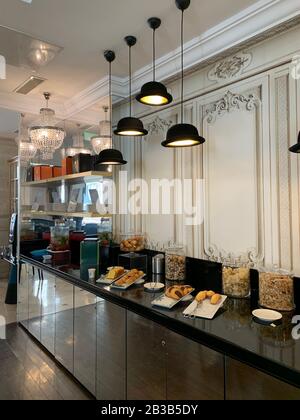 View Of An Eclectic Bar In A Hotel Stock Photo - Alamy