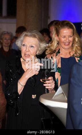 Delft, Netherlands. 04th Mar, 2020. Princess Beatrix of The Netherlands and Princess Mabel of Oranje-Nassau at De Oude Bibliotheek Academy in Delft, on March 04, 2020, to attend the presentation of the sixth Prince Friso Engineer PrizeCredit: Albert Nieboer Ph van der Werf/ Netherlands OUT/Point de Vue OUT |/dpa/Alamy Live News Stock Photo