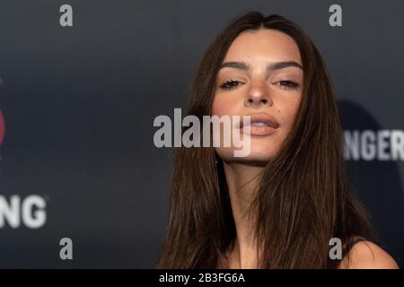 NEW YORK, NEW YORK - MARCH 04: Emily Ratajkowski attends the STRONG by Zumba event at Terminal 5 on March 04, 2020 in New York City. Stock Photo