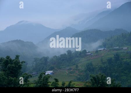 Wolken, Berge, Sa Pa, Vietnam Stock Photo