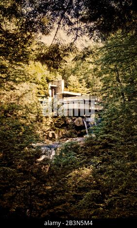 Fallingwater house designed bu Frank Lloyd Wright in Pennsylvania USA Stock Photo