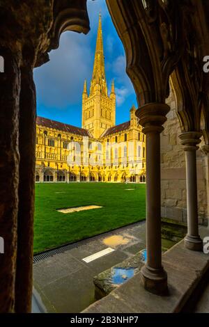 Norwich Cathedral from the cloister, Norwich, Norfolk, East Anglia, England, United Kingdom, Europe Stock Photo